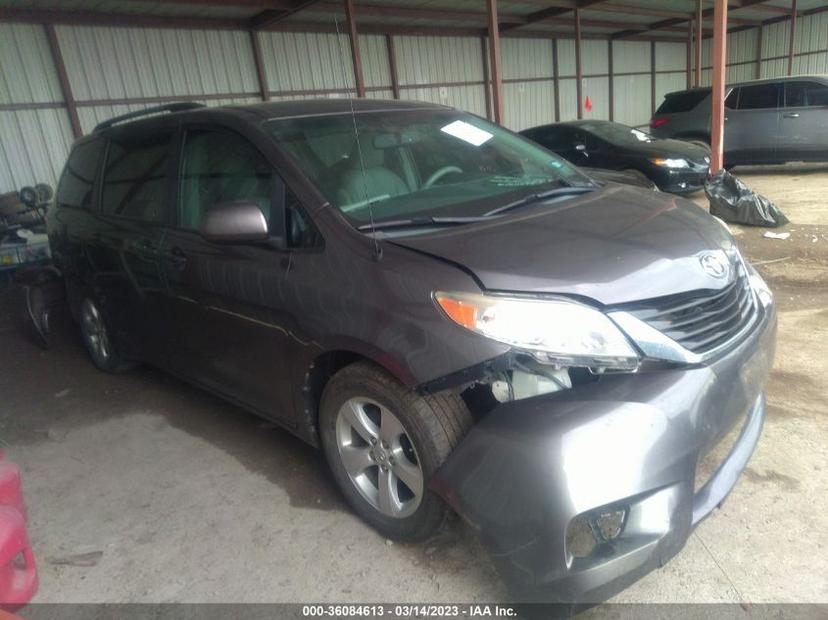 TOYOTA SIENNA