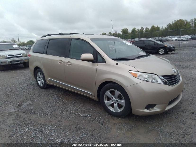 TOYOTA SIENNA