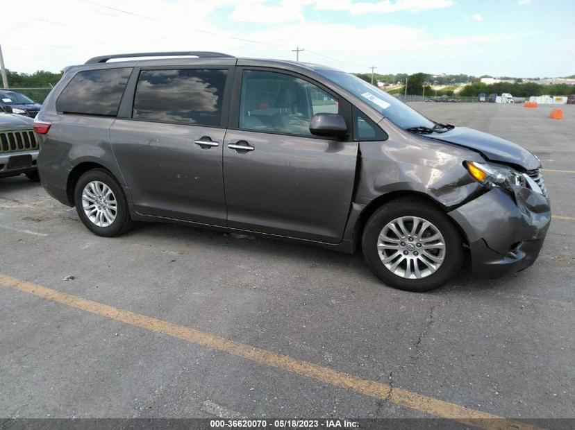 TOYOTA SIENNA