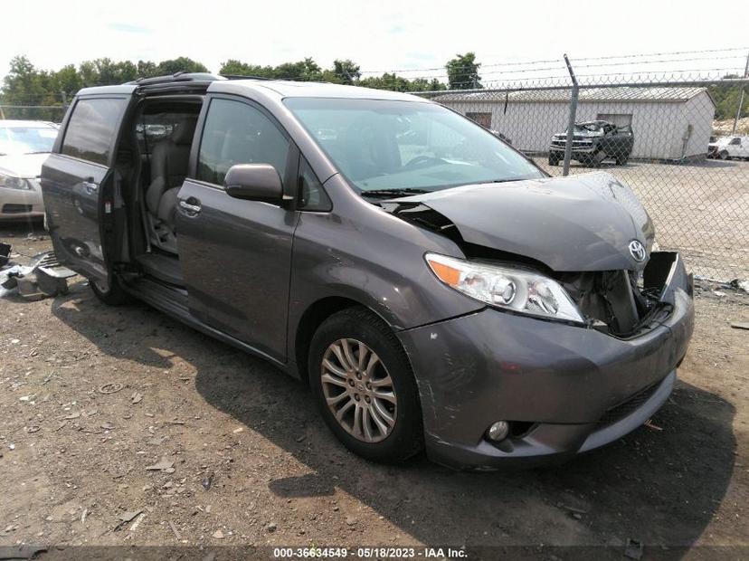 TOYOTA SIENNA