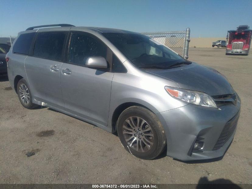 TOYOTA SIENNA