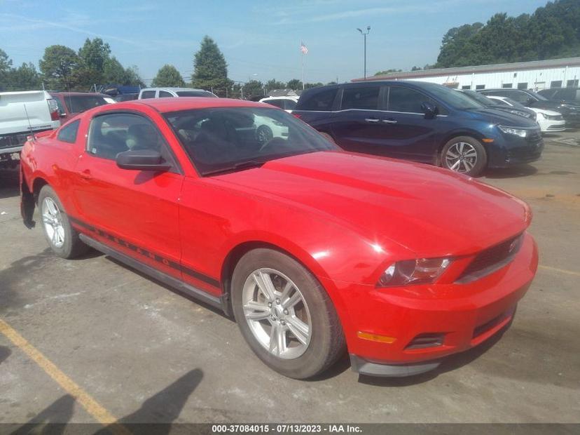 FORD MUSTANG