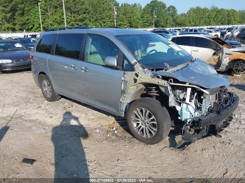 TOYOTA SIENNA