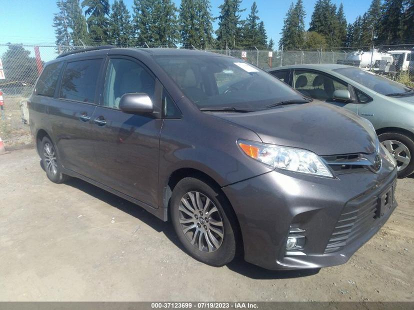 TOYOTA SIENNA