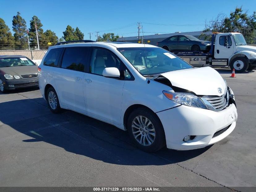 TOYOTA SIENNA