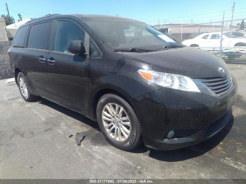 TOYOTA SIENNA