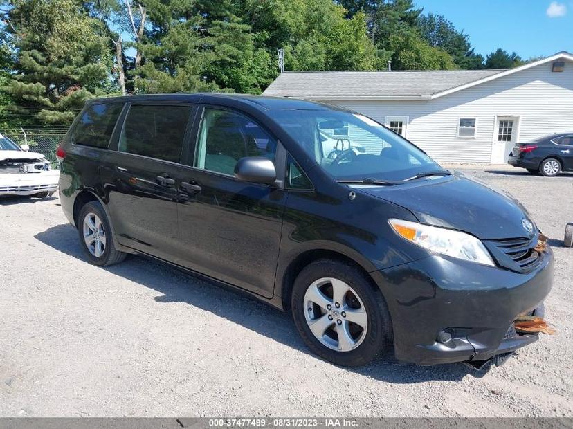 TOYOTA SIENNA