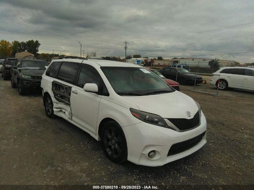 TOYOTA SIENNA