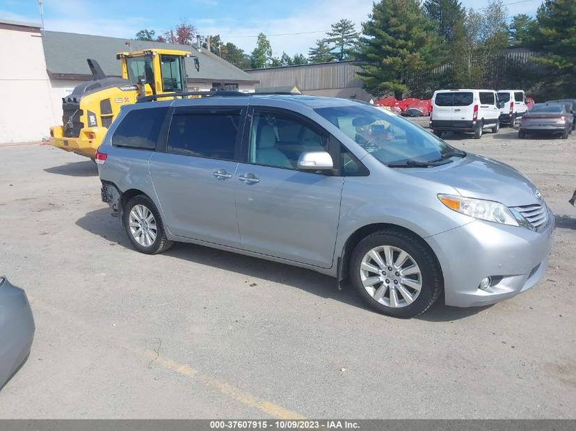 TOYOTA SIENNA