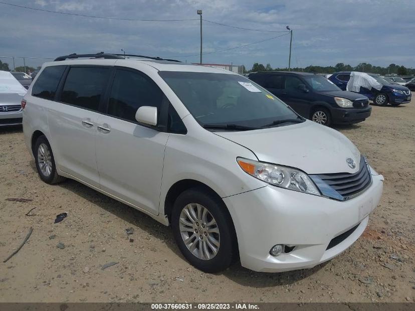 TOYOTA SIENNA