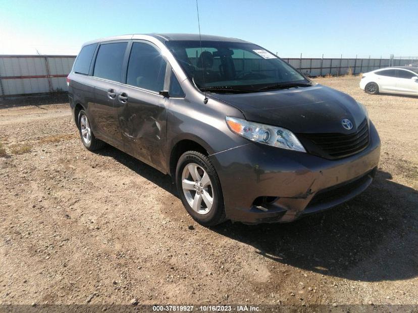 TOYOTA SIENNA