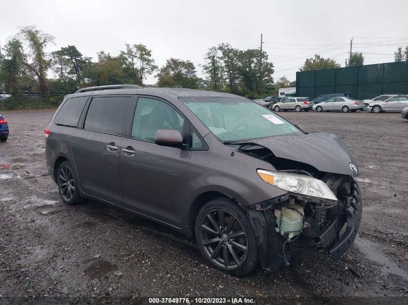 TOYOTA SIENNA