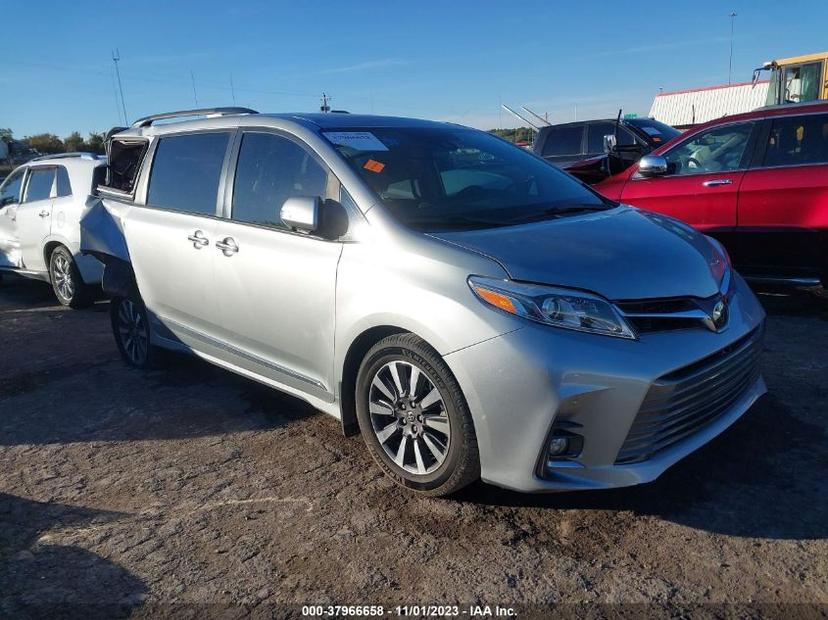 TOYOTA SIENNA