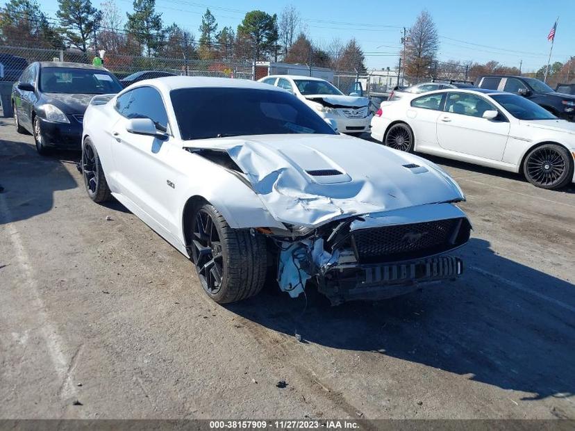 FORD MUSTANG