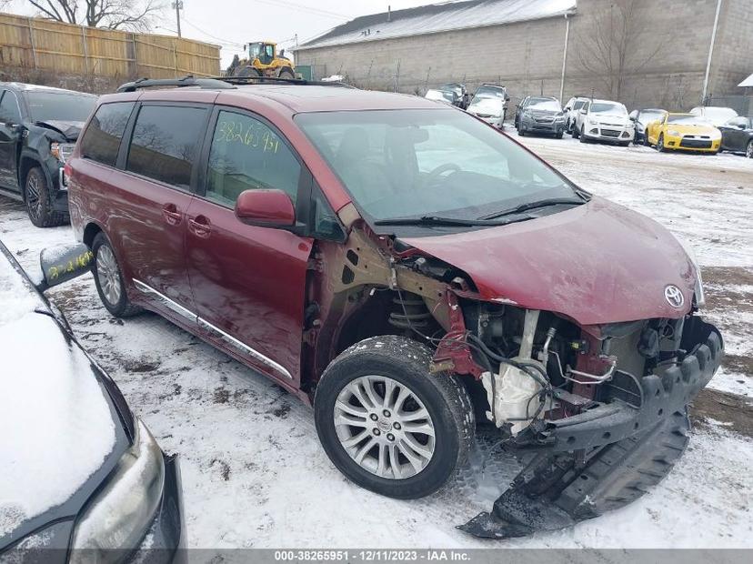 TOYOTA SIENNA