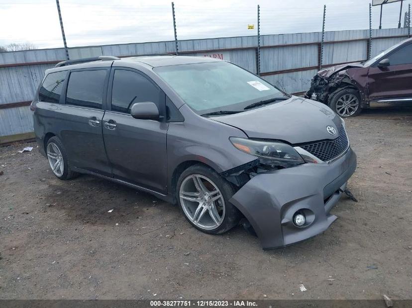 TOYOTA SIENNA