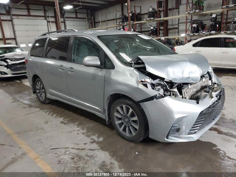 TOYOTA SIENNA