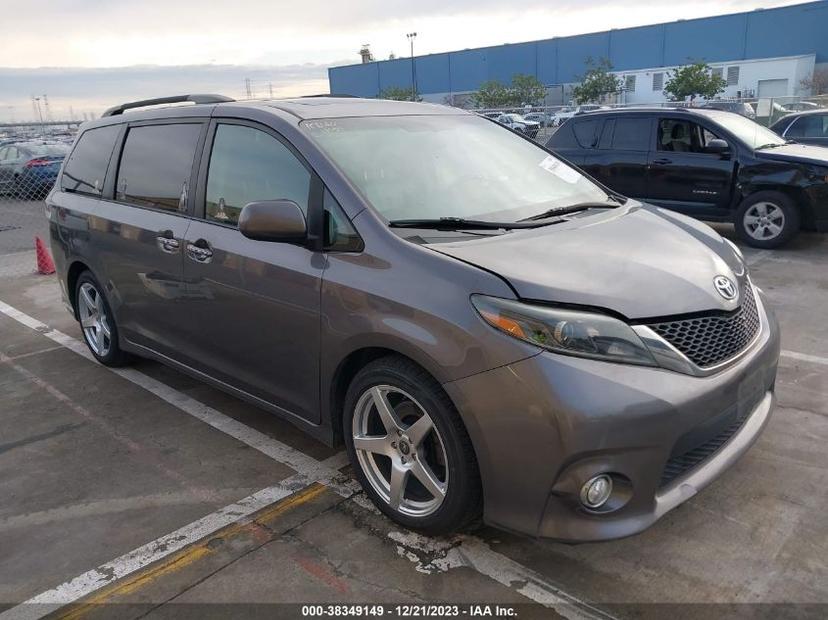 TOYOTA SIENNA