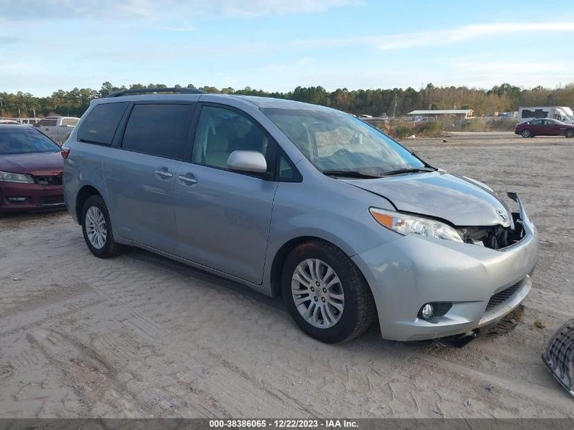 TOYOTA SIENNA