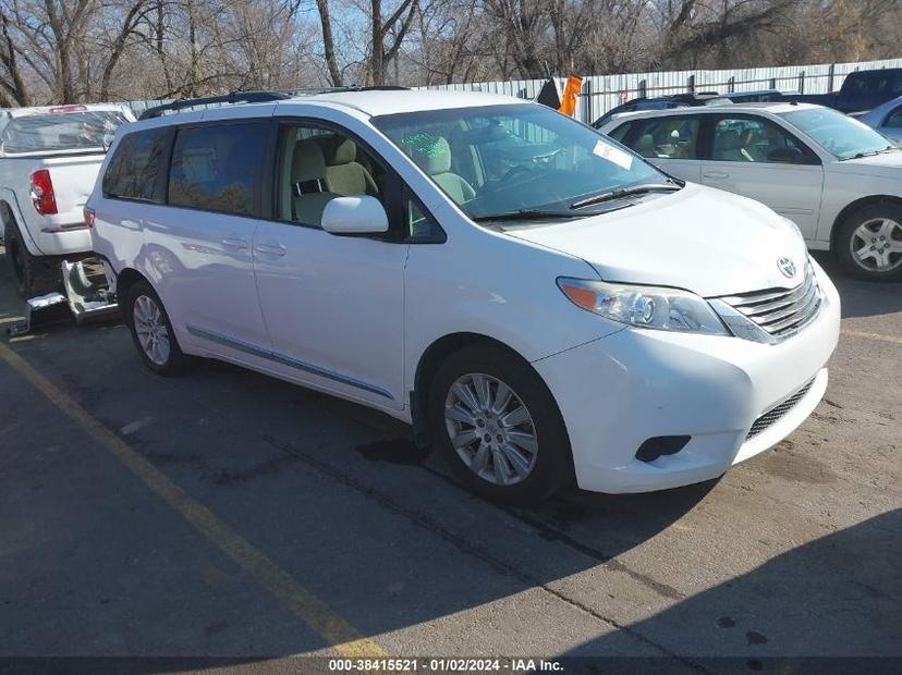 TOYOTA SIENNA