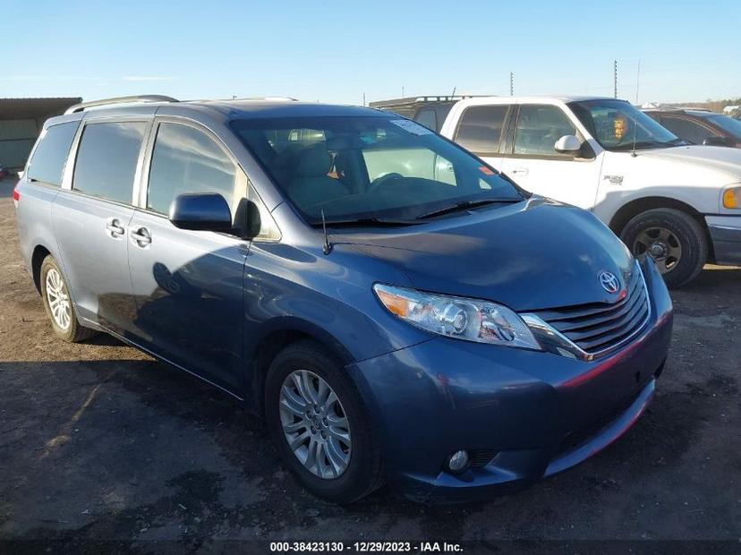 TOYOTA SIENNA