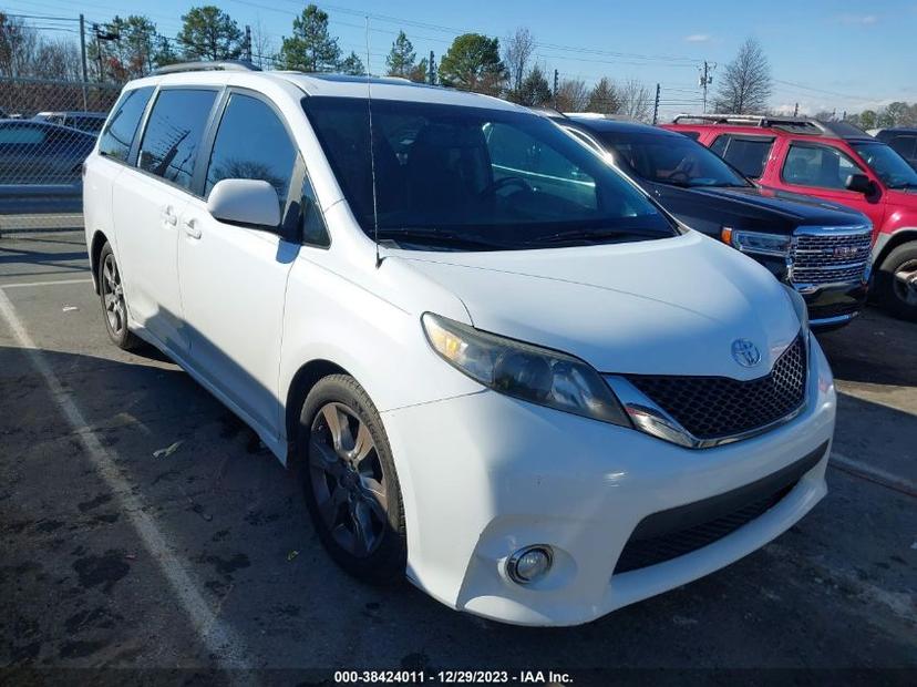 TOYOTA SIENNA