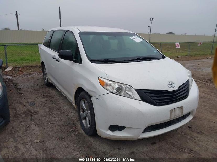 TOYOTA SIENNA