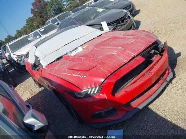 FORD MUSTANG