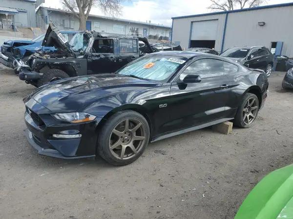 FORD MUSTANG