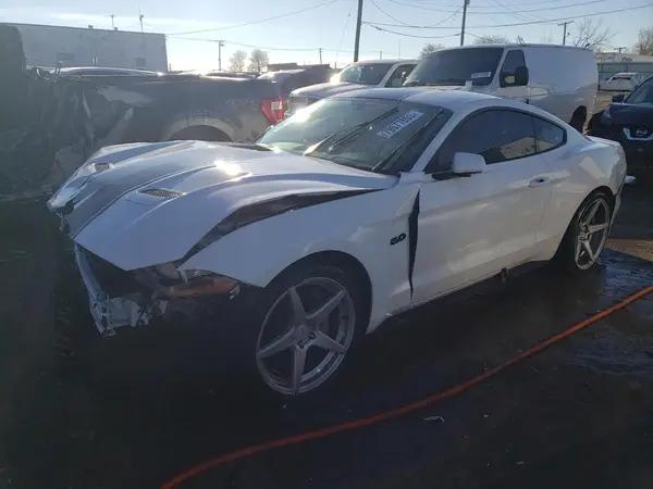 FORD MUSTANG