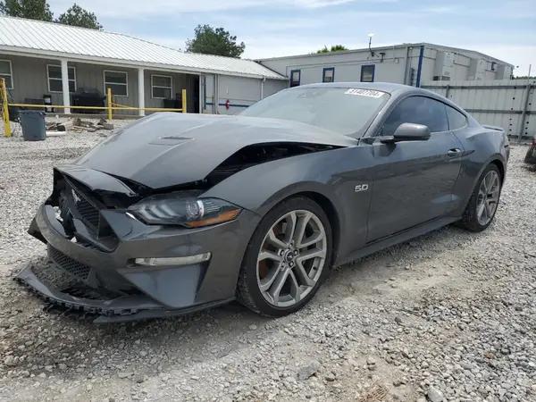 FORD MUSTANG