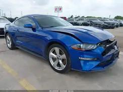 FORD MUSTANG