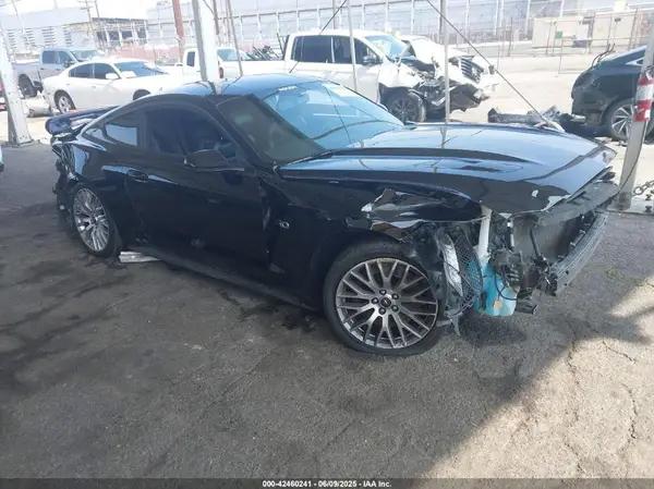 FORD MUSTANG