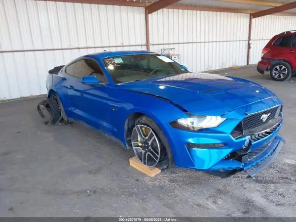 FORD MUSTANG