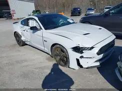 FORD MUSTANG