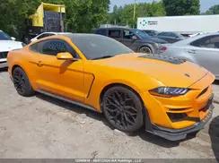 FORD MUSTANG
