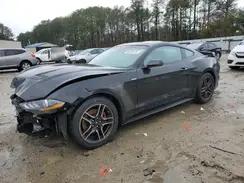 FORD MUSTANG