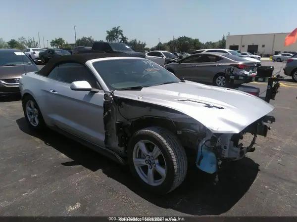 FORD MUSTANG