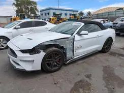 FORD MUSTANG
