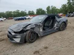 FORD MUSTANG