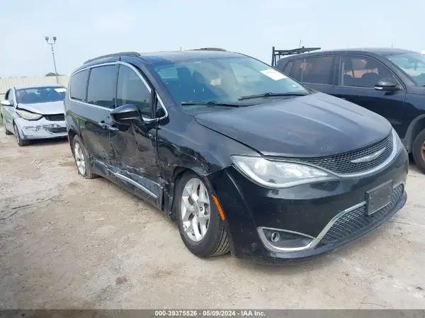 CHRYSLER PACIFICA
