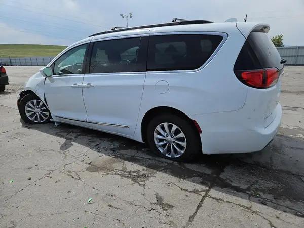 CHRYSLER PACIFICA