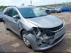 CHRYSLER PACIFICA