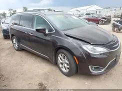 CHRYSLER PACIFICA