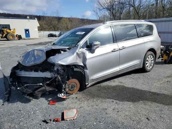 CHRYSLER PACIFICA