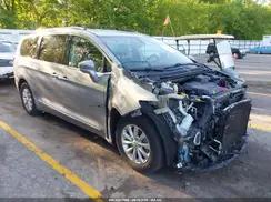 CHRYSLER PACIFICA