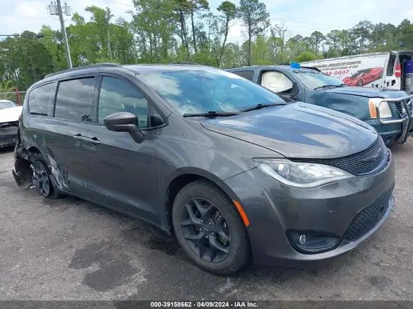 CHRYSLER PACIFICA