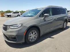 CHRYSLER PACIFICA