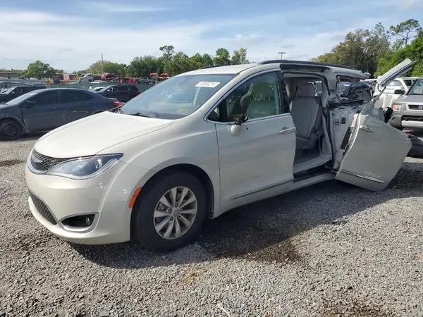 CHRYSLER PACIFICA