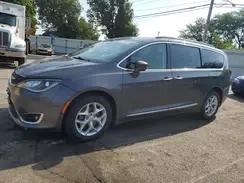 CHRYSLER PACIFICA